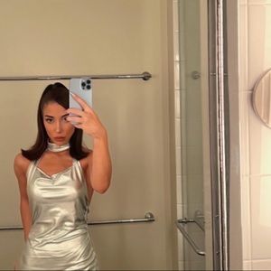 Austin powers Elizabeth Hurley silver Halloween costume